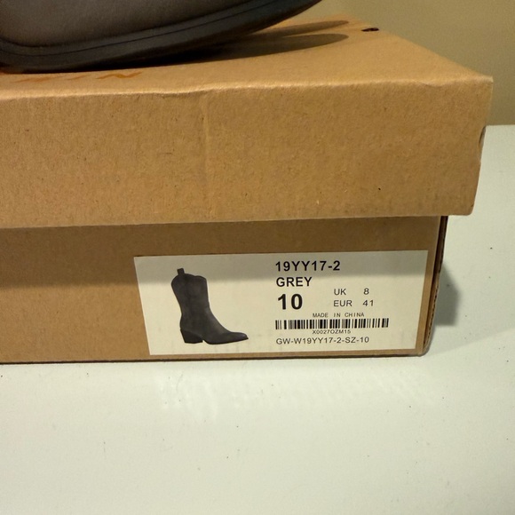 Gray Western Ankle Boots - Picture 3 of 3